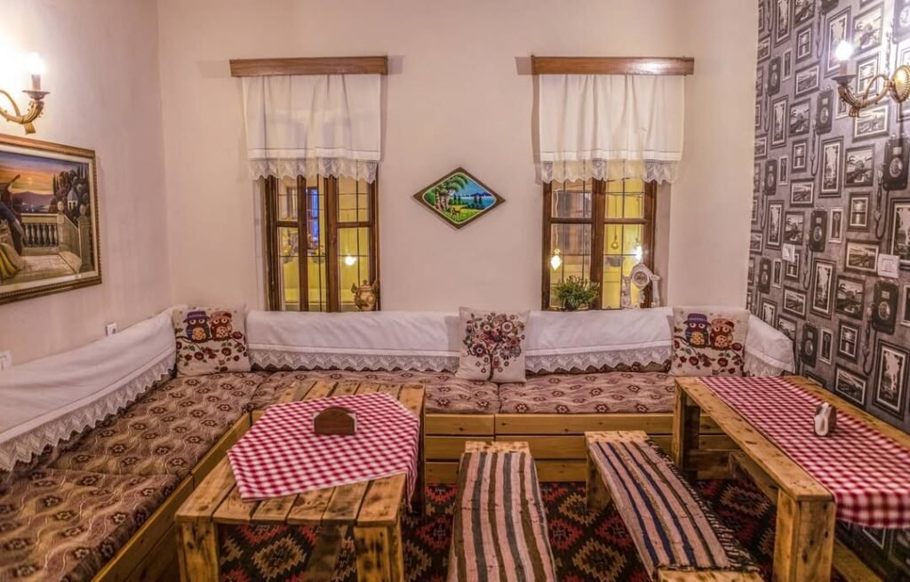 Shija e Sacit interior details