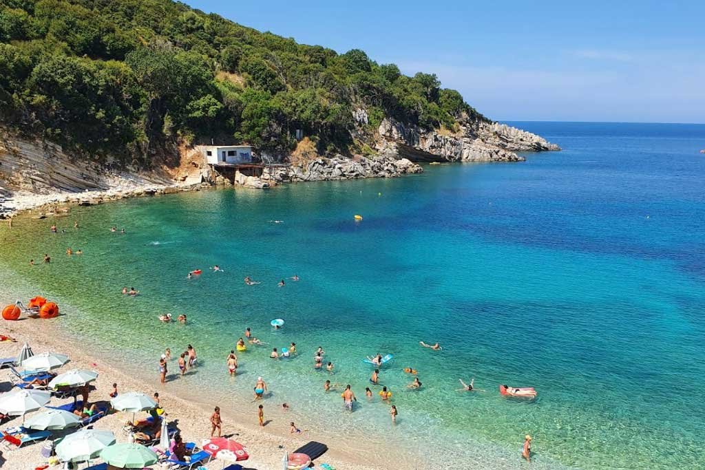 Manastiri Beach